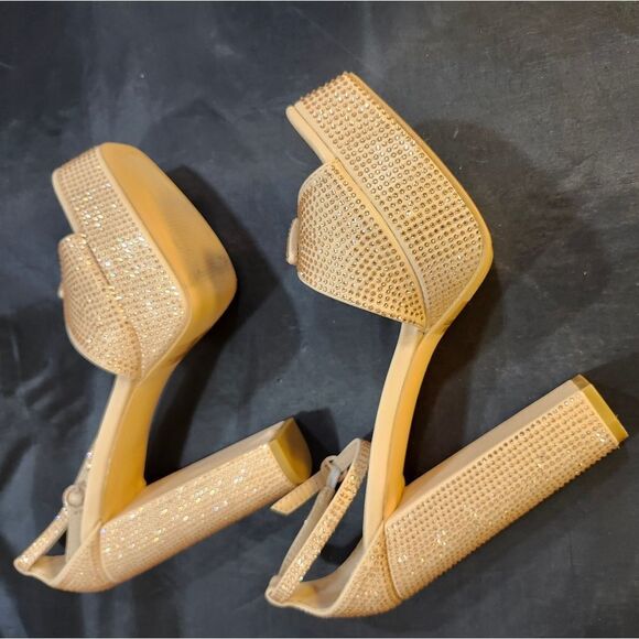 BRAND NEW OLIVIA JOHNSON BLOCK HEEL OPEN-TOE SANDAL - Picture 4 of 16